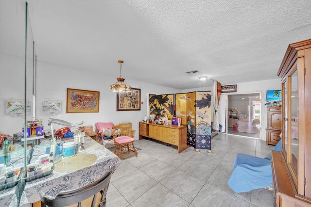 5775 W Fernley Dr Drive W 76, West Palm Beach, FL 33415