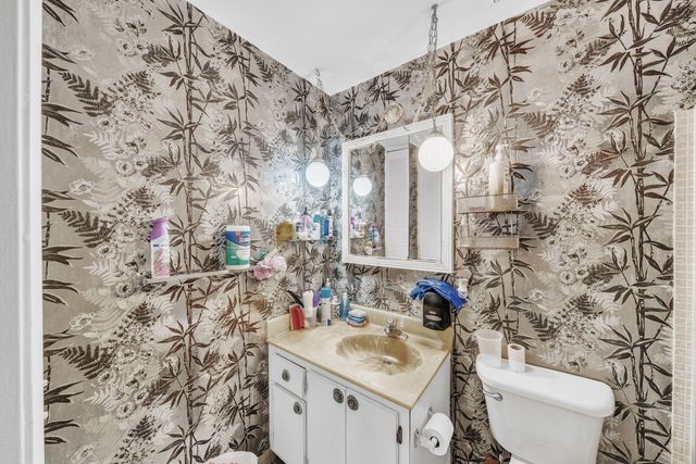 5775 W Fernley Dr Drive W 76, West Palm Beach, FL 33415