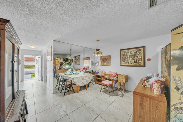 5775 W Fernley Dr Drive W 76, West Palm Beach, FL 33415