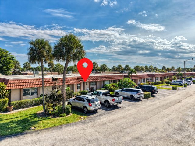 5775 W Fernley Dr Drive W 76, West Palm Beach, FL 33415