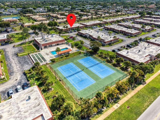 5775 W Fernley Dr Drive W 76, West Palm Beach, FL 33415