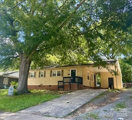 910 Overhill Street, Gastonia, NC 28052