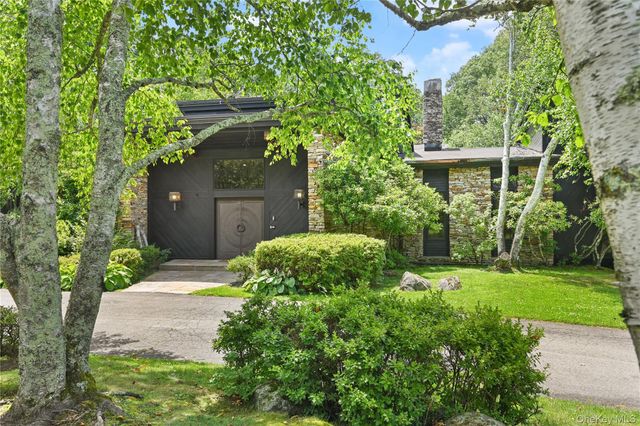 37 Sarles Street, Armonk, NY 10504