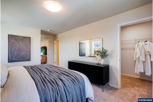 841 Sifuentez Ct, Woodburn, OR 97071