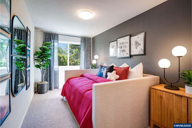 841 Sifuentez Ct, Woodburn, OR 97071