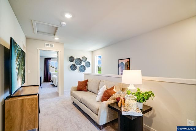 841 Sifuentez Ct, Woodburn, OR 97071