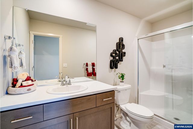 841 Sifuentez Ct, Woodburn, OR 97071