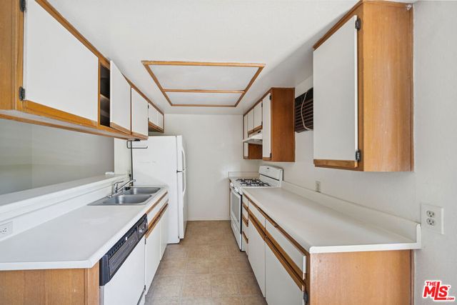 1519 N Martel Avenue 201, Los Angeles, CA 90046