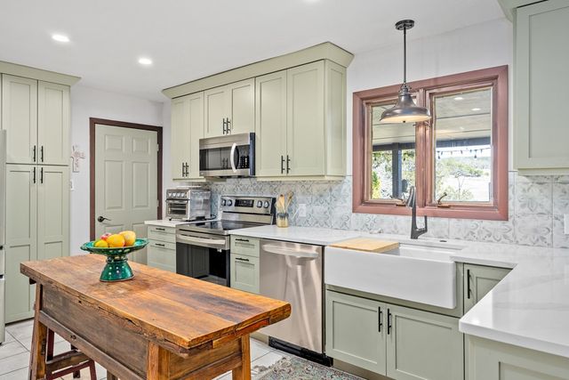 291 Scenic Valley Rd, Kerrville, TX 78028