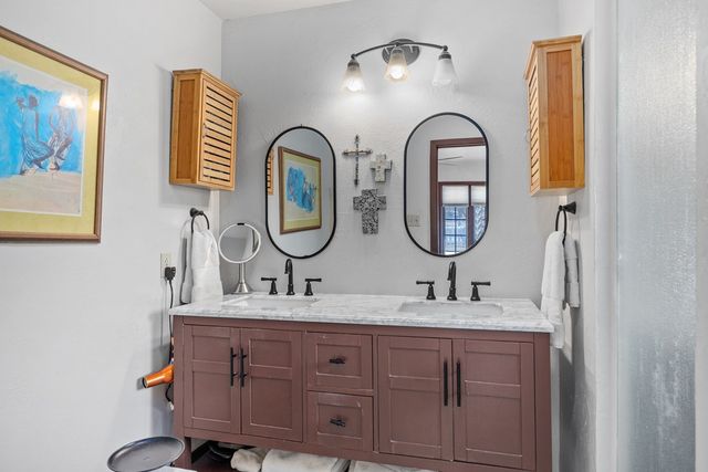 291 Scenic Valley Rd, Kerrville, TX 78028