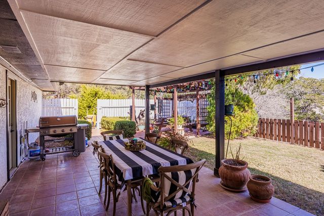 291 Scenic Valley Rd, Kerrville, TX 78028