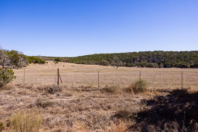 291 Scenic Valley Rd, Kerrville, TX 78028