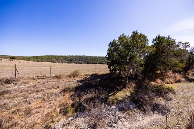 291 Scenic Valley Rd, Kerrville, TX 78028