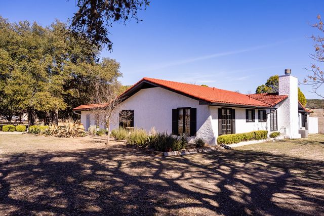 291 Scenic Valley Rd, Kerrville, TX 78028