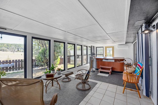 291 Scenic Valley Rd, Kerrville, TX 78028