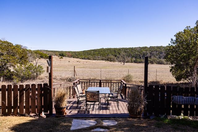 291 Scenic Valley Rd, Kerrville, TX 78028