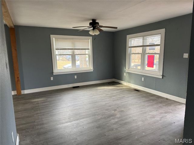 701 E Rolla Road, Salem, MO 65560