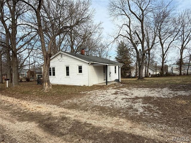 701 E Rolla Road, Salem, MO 65560