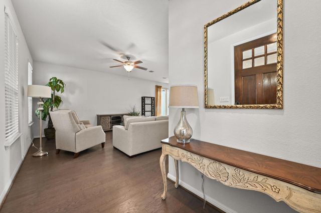 127 Iron Rail RD, Dripping Springs, TX 78620