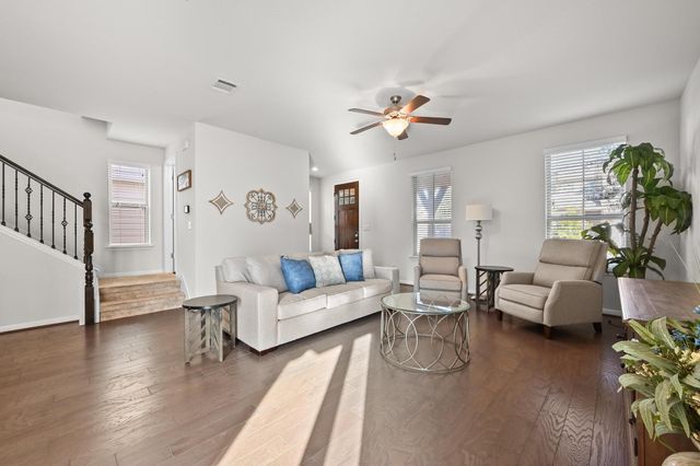 127 Iron Rail RD, Dripping Springs, TX 78620