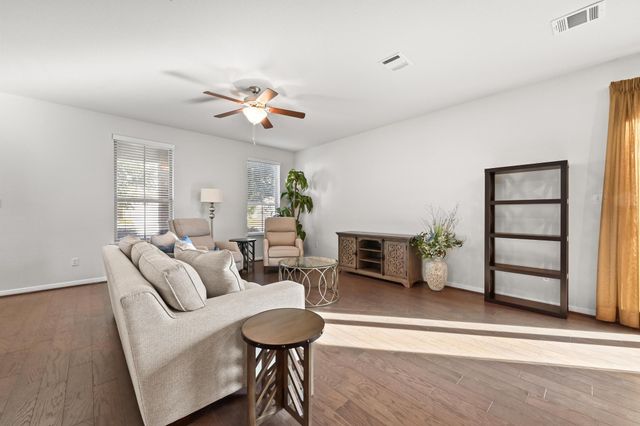 127 Iron Rail RD, Dripping Springs, TX 78620