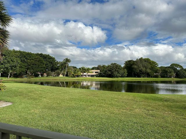 7243 Encina Lane, Boca Raton, FL 33433