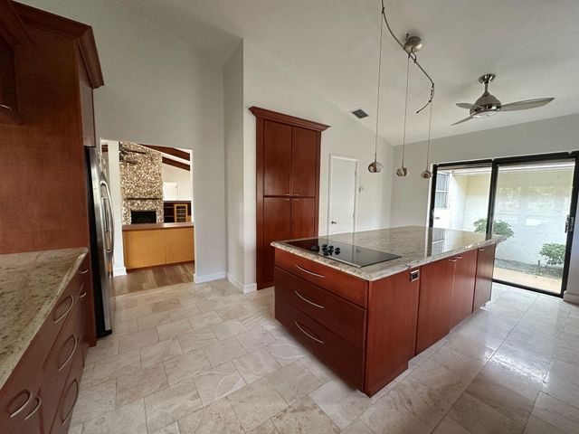 7243 Encina Lane, Boca Raton, FL 33433