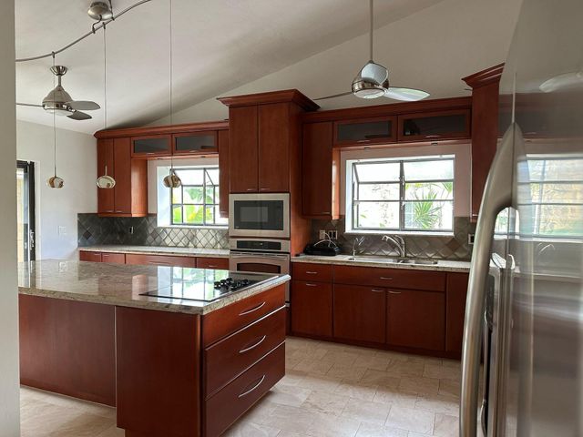 7243 Encina Lane, Boca Raton, FL 33433