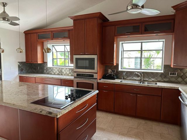 7243 Encina Lane, Boca Raton, FL 33433