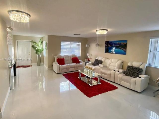 8568 SW 211th Ter 8576, Cutler Bay, FL 33189