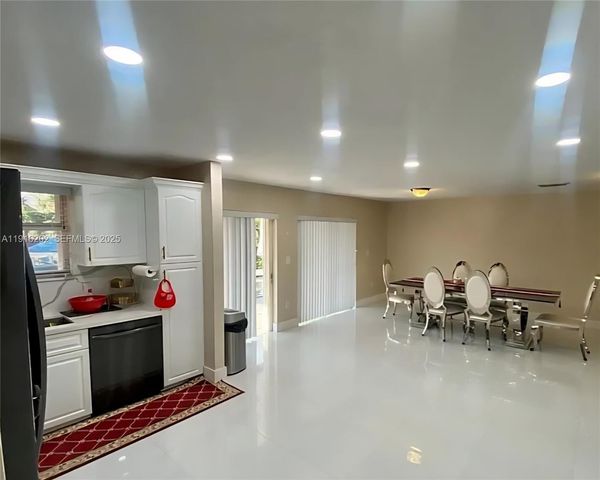 8568 SW 211th Ter 8576, Cutler Bay, FL 33189