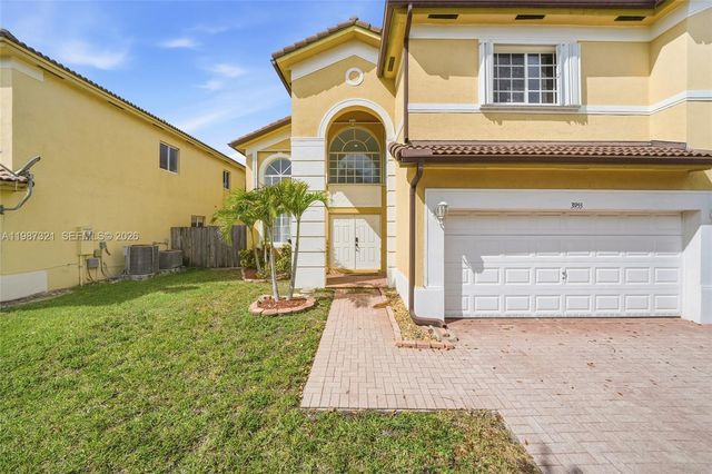 3955 NE 15th St, Homestead, FL 33033