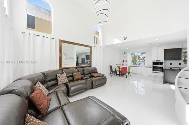 3955 NE 15th St, Homestead, FL 33033