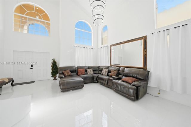 3955 NE 15th St, Homestead, FL 33033