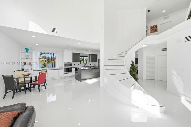 3955 NE 15th St, Homestead, FL 33033