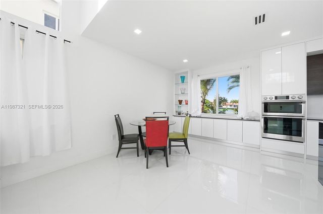 3955 NE 15th St, Homestead, FL 33033