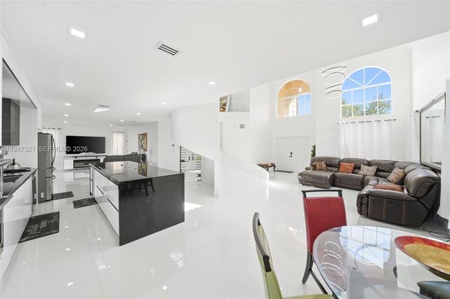 3955 NE 15th St, Homestead, FL 33033