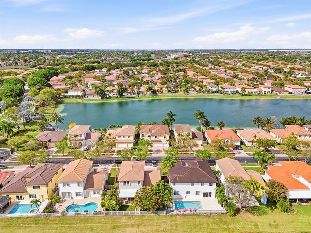 3955 NE 15th St, Homestead, FL 33033