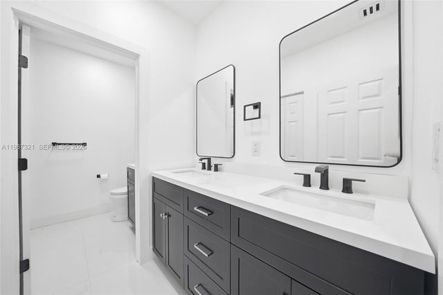 3955 NE 15th St, Homestead, FL 33033