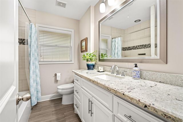 7805 Valley View Lane, Houston, TX 77074