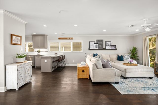 7805 Valley View Lane, Houston, TX 77074