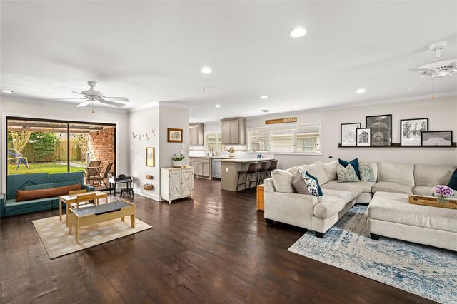 7805 Valley View Lane, Houston, TX 77074