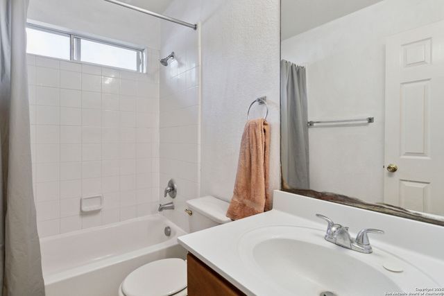 5302 Duke Field, San Antonio, TX 78227