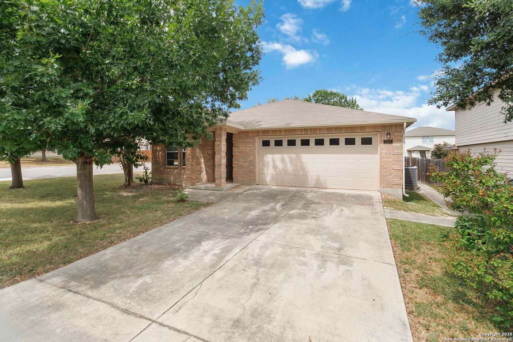 5302 Duke Field, San Antonio, TX 78227