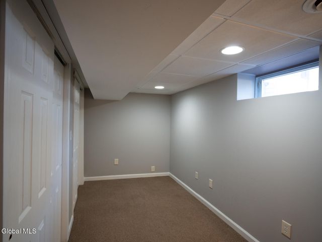 930 Riverview Road, Niskayuna, NY 12309