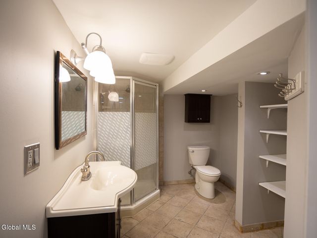 930 Riverview Road, Niskayuna, NY 12309