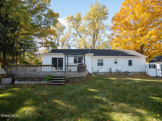 930 Riverview Road, Niskayuna, NY 12309