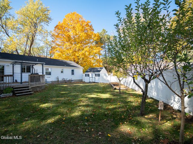 930 Riverview Road, Niskayuna, NY 12309