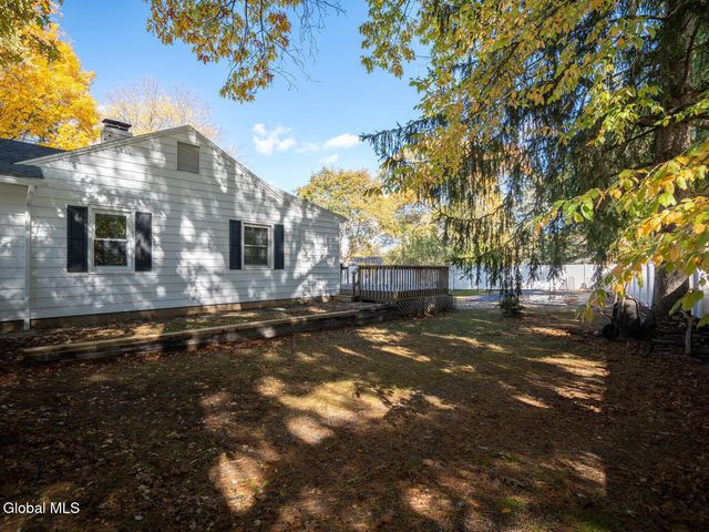 930 Riverview Road, Niskayuna, NY 12309