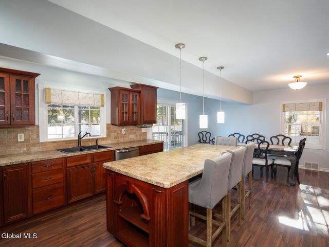 930 Riverview Road, Niskayuna, NY 12309
